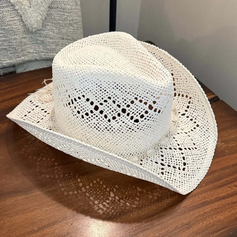 N/A breathable white